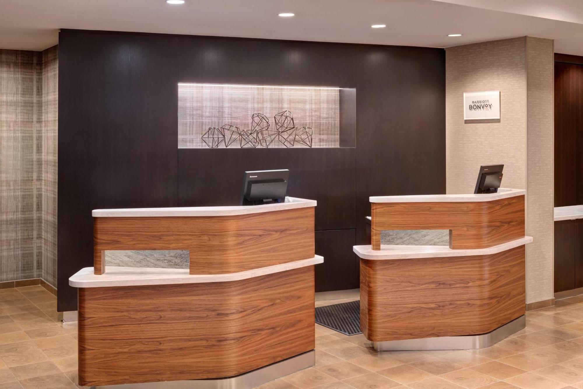 מלון Courtyard By Marriott Pittsburgh Washington Meadow Lands מראה חיצוני תמונה