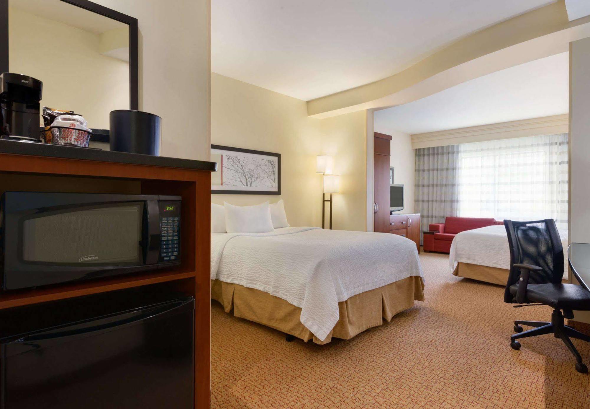 מלון Courtyard By Marriott Pittsburgh Washington Meadow Lands מראה חיצוני תמונה