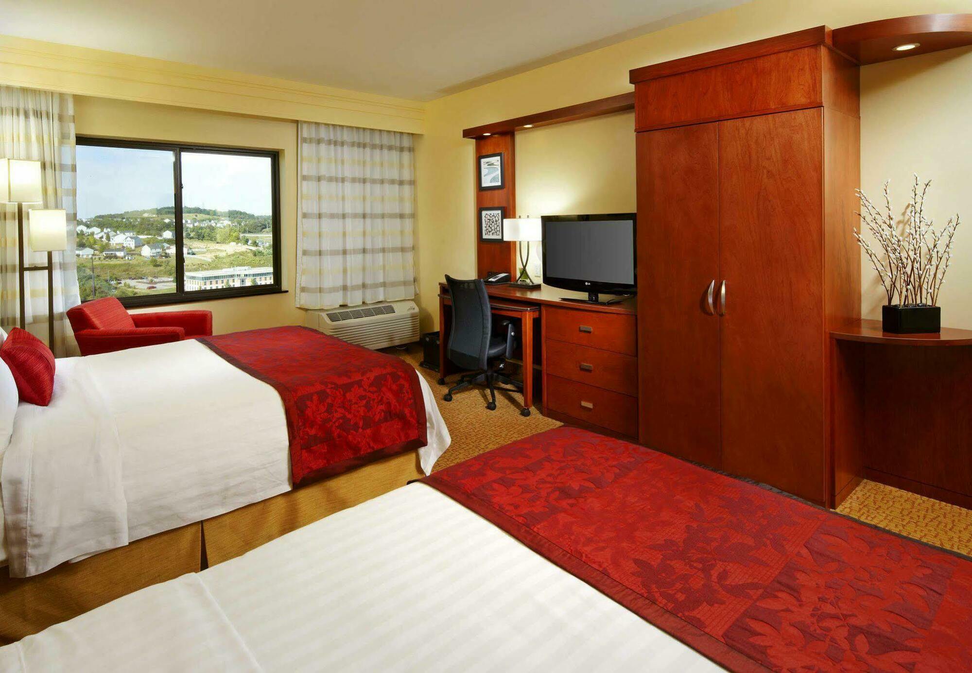 מלון Courtyard By Marriott Pittsburgh Washington Meadow Lands מראה חיצוני תמונה